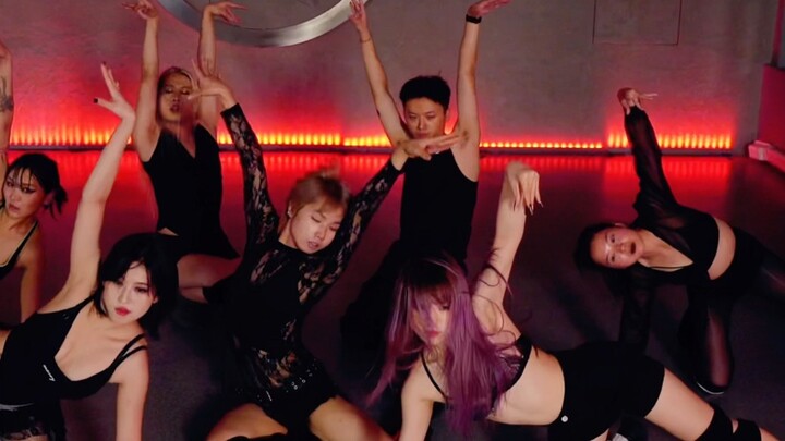 เพลงใหม่ของ LE SSERAFIM "Pure Voguing Version"
