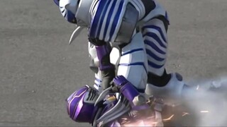 [Kamen Rider Dragon Knight] Saya hanya mendengar kedatangannya, tetapi saya tidak melihat siapa pun,