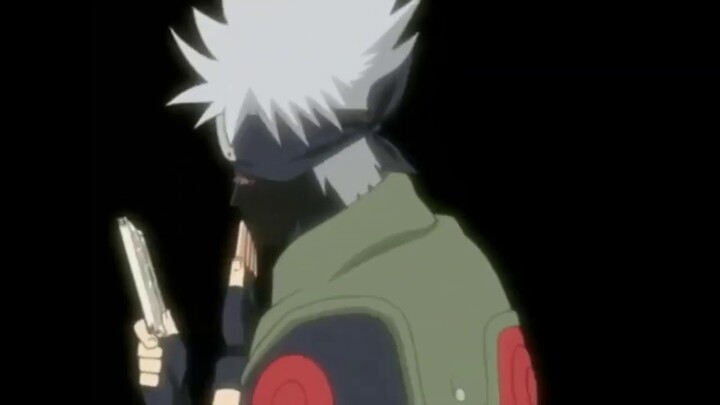 Kakashi’s sneaky laugh 😂