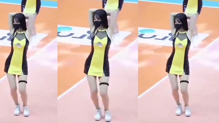 The cheerleader's big pendulum