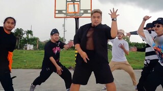 Một người đàn ông mạnh mẽ có thể nhảy DUMB DUMB không? [PK nội bộ nhóm]