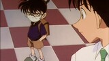 Conan and Shinichi are in the same frame, but Shinichi complains that Conan's words are too disgusti