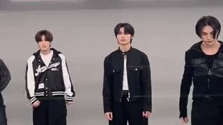 Tantangan LALALALA versi StrayKids yang menyenangkan!