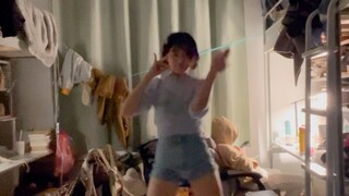 摸 黑 跳 舞