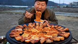 삼겹살데이엔 삼겹살! 솥뚜껑 김치 삼겹살에 찰떡궁합 비빔면까지~ (Samgyeopsal & bibimmyeon) 요리&먹방!! - Mukbang eating show