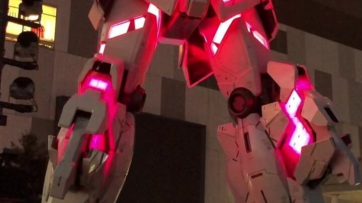 The whole process of the transformation of the Unicorn Gundam in Odaiba, Tokyo, Japan