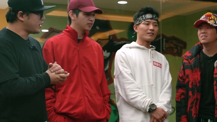 [This is Gai Dance] A group of young people secretly held a street dance competition in a basement! 