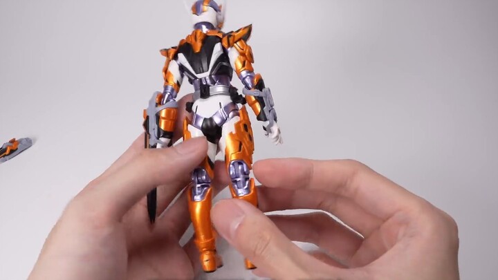 Dòng đồ chơi tra tấn SHF Kamen Rider Valkyrie Justice Sabretooth 01 Gaiden Form Zero One VALKYRIE Bl