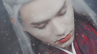 “Anh ấy ngủ vào ngày đông tuyết rơi ấy, không kịp xuống núi ngắm hoa đào nở” [Cung Tuấn｜Văn Khả Hành