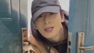 ฉันบ้าไปแล้วแต่มันก็ไม่มีประโยชน์อะไร จู่ๆฉันก็รู้สึกโล่งใจ