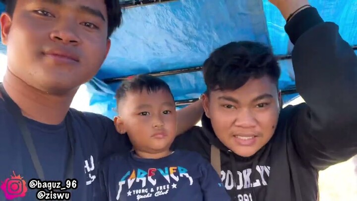 KEARIFAN LOKAL NUMPAK MOBIL PIC'UP ROMBONGAN KELUARGA INDRAMAYU