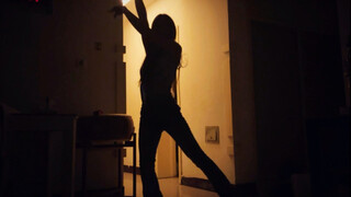 When a high school senior who is crazy about studying suddenly dances to Lalaland?!