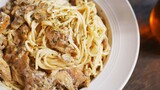 Eat Chicken Leg out of Class? Thai Chicken Pasta with Coconut Milk!
