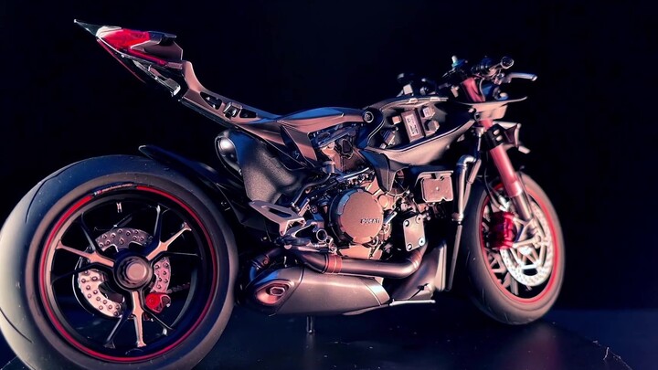 Hơn 200 mẫu xe Ducati có thể làm được gì?