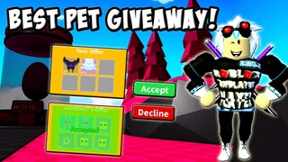 I GAVE AWAY THE 2 NEW BEST PETS IN SABER SIMULATOR LATEST UPDATE!