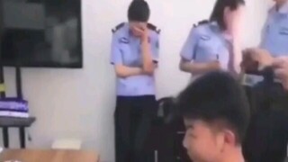 警察都要被你笑死了！