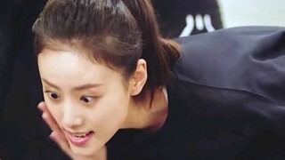 ครึ่งหนึ่งเป็นผลไม้เชื่อม ครึ่งหนึ่งเป็นบาดแผล