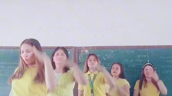teachers dancing selos