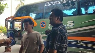 BUS ALS 378 TINGGALKAN KOTA JOGJAKARTA  GILIRAN KAP MESIN BUS ALS 220 DIKERJAKAN OLEH PAK KARDI