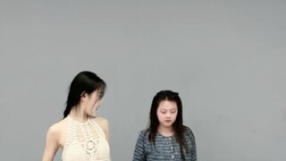 Seperangkat gerakan untuk mengajari Anda cara menari