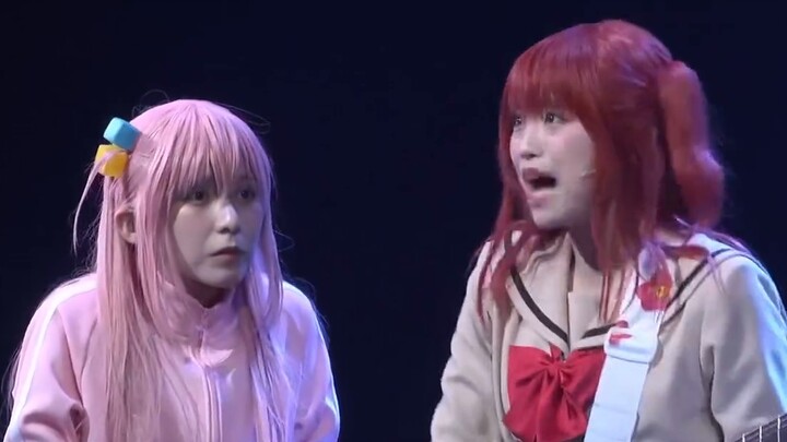 [Lonely Rock & Stage Play] She really eats the grass in the cool senbei!