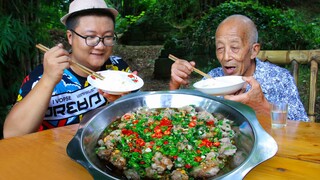 สันคอหมู 1 กก. แป้ง 1 กก.ทำ "หมูผัดต้นหอม" รสชาตินุ่มละมุน ซุปอร่อย