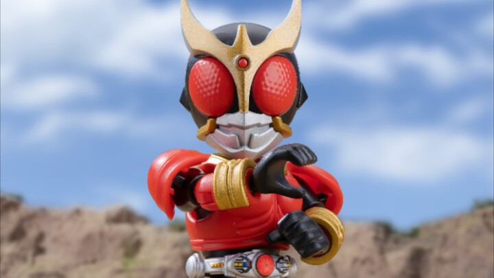 Phiên bản Brooke Starlight Kamen Rider Kuuga Toàn năng và Pegasus hình thành thế hệ siêu việt đầu ti