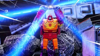 Time and space intersect, a legendary battle! [Transformers Stop-Motion Animation]