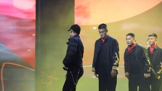 [แฟนคลับชายของจางอี้ชิง สมัครเข้าร่วม] "Kuafu Chase the Sun" + "ลูกหลานของ Yan และ Huang"