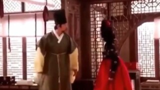 thử thách cấm cười cho những người bạn.