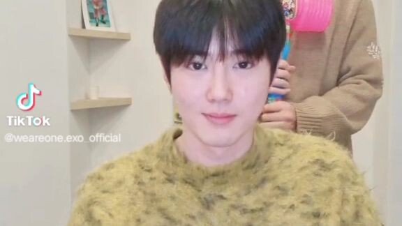 This No make up suho is just something else 😍😍