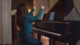Cô gái chơi bản nhạc bất hủ "Croatian Rhapsody" bằng piano