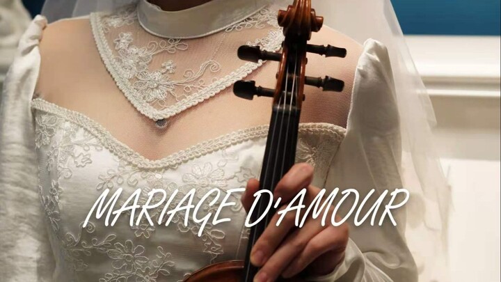 Pernikahan impian MARIAGE D'AMOUR, pertunjukan piano dan biola.