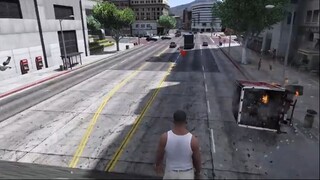 GTA 5 Chuyến Xe Lửa Tử Thần Với Đầu Húc Siêu To Khổng Lồ Húc Tất Cả