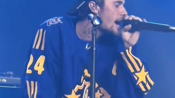 EENIE MEENIE| JUSTIN BIEBER| LIVe