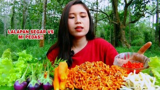 MUKBANG LALAPAN MENTAH ASMR MIE PEDAS#mukbang#asmr#lalapanmentah