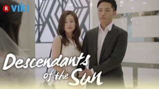 Descendants of the Sun - EP4  How Jin Goo & Kim Ji Won Met | Funny scene