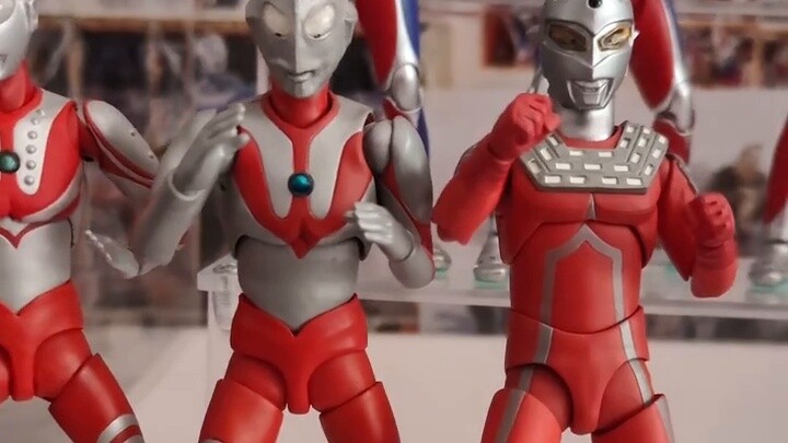 Bandai Ultraman SHF collection display for more than a year