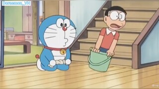 Nobita bị đổ xuống cống