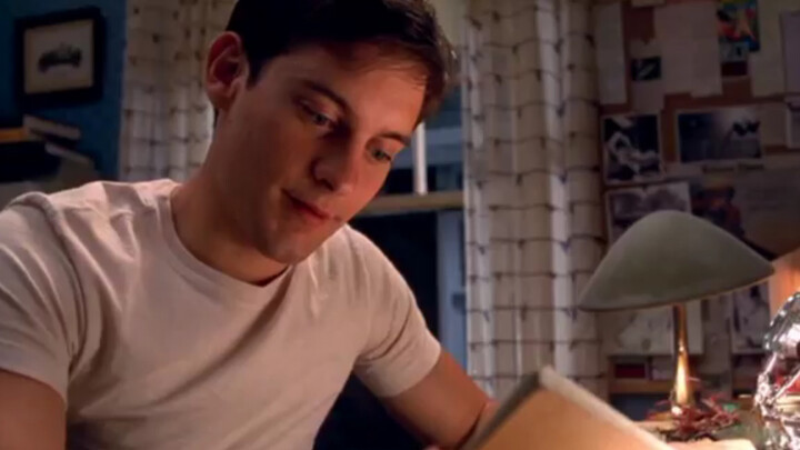 Tobey Maguire Spider-Man also had a web launcher!