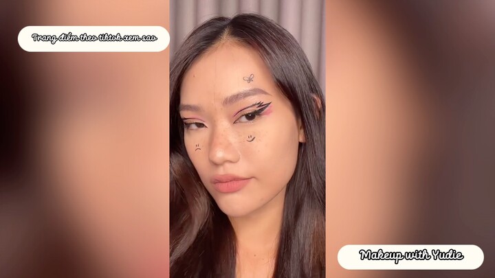 Trang điểm theo tiktok xem sao