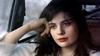Akhirnya, dia dipukuli sampai mati oleh pacarnya di sebuah bar. Untuk mengenang Marie Trintignant, M