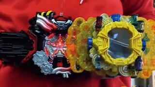 Eksperimen sabuk hibrida dimulai! Kamen Rider Membangun Drive Evolusi Ruang dan Waktu