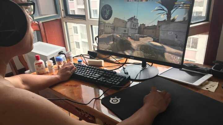 My 55-year-old father just started playing CS:GO