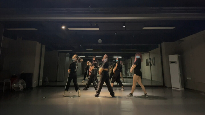 【985】(G)I-DLE’s new song TOMBOY’s practice room dance is here! The first complete song and dance cov
