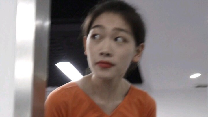 เมื่อนักเต้นไปเรียนสาย!