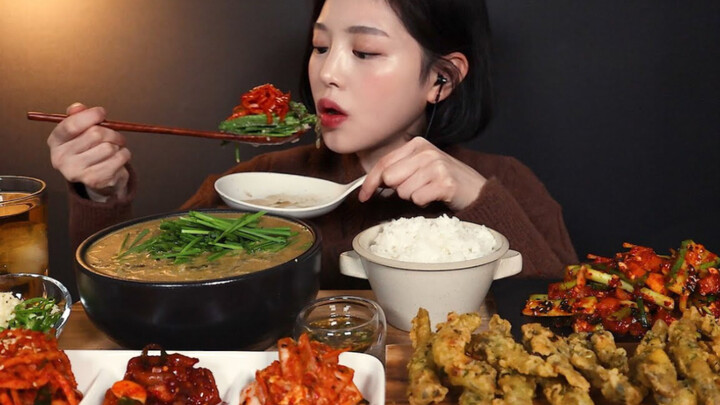[Review đồ ăn] Ăn canh cá chạch Hàn Quốc thế nào mới chuẩn vị?