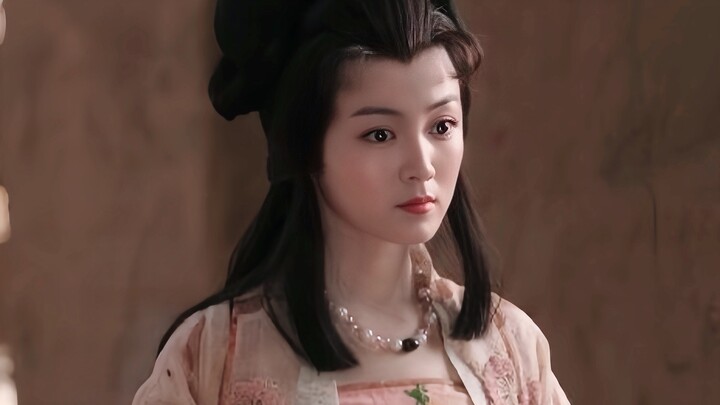 Who could have imagined that such a delicate and beautiful little beauty, who looked like a porcelai
