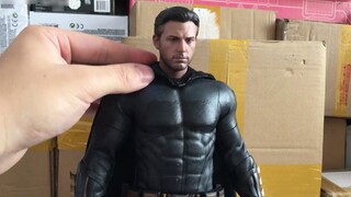 Hai cái đầu tốt có thể cứu được một sản phẩm?丨Hotoys Justice League Batman