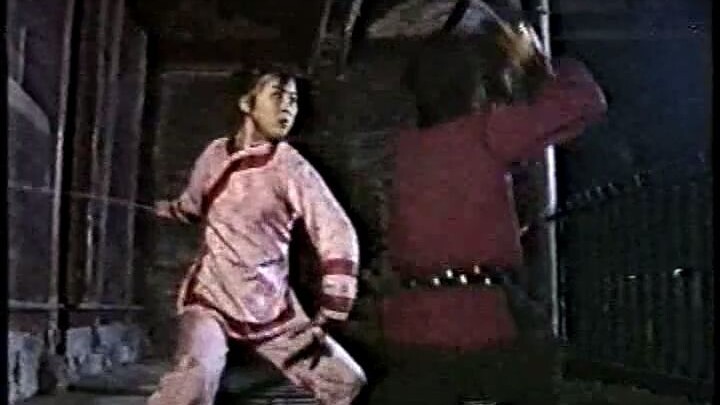 漂亮功夫女侠功夫对决后被坏人大刀捅死 遗憾玉殒了